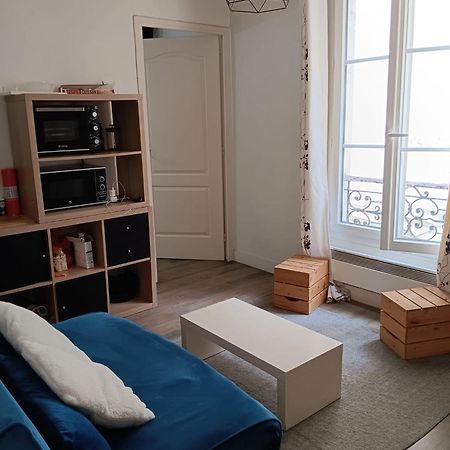 Appartement En Plein Coeur Du 10Eme Et Proche De Plusieurs Gares Paris Exterior photo